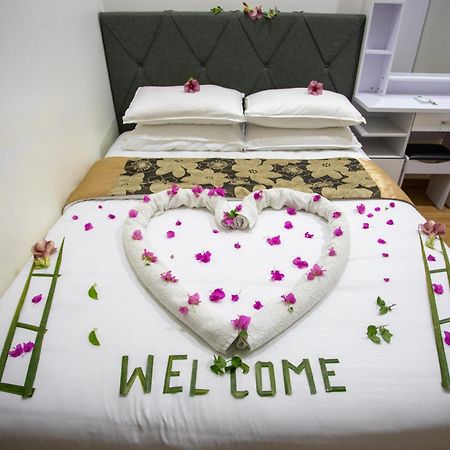 Ihaven Thulusdhoo Hotel Ngoại thất bức ảnh