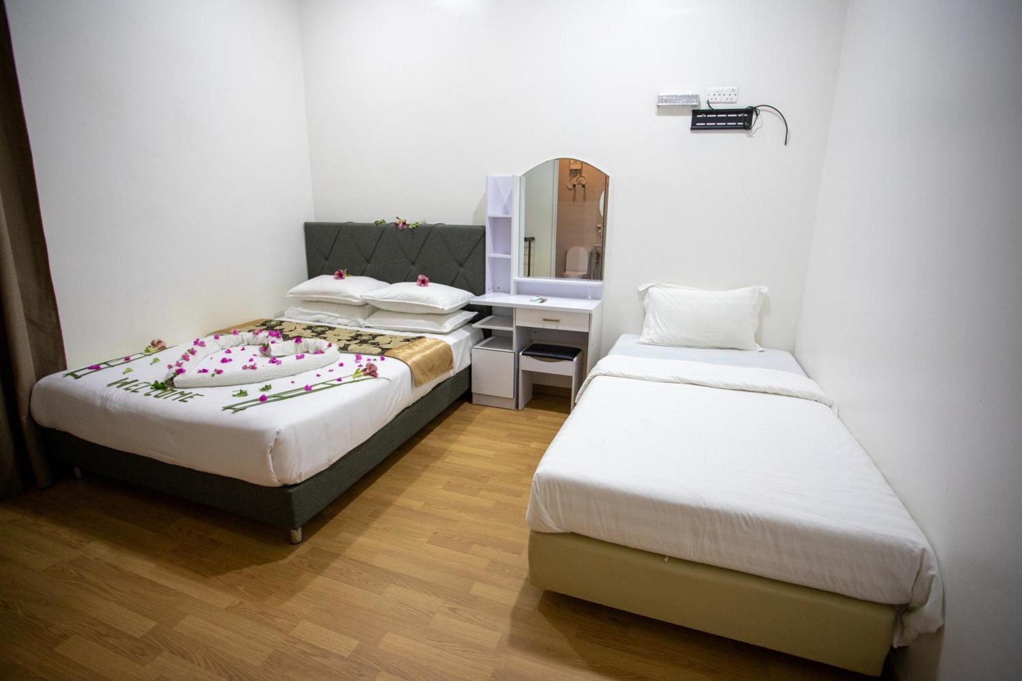 Ihaven Thulusdhoo Hotel Ngoại thất bức ảnh